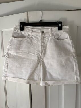 Old Navy White Women's Denim Shorts